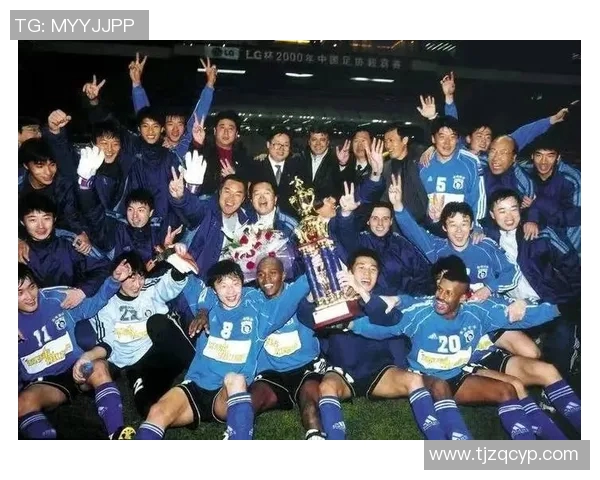 足球明星真实姓名及其精彩瞬间全景展示合集